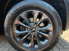 KIA Sorento 2.4 16V 4×2 2013/2014 VALE AUTOMÓVEIS LAJEADO / Carros no Vale