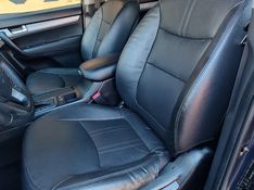 KIA Sorento 2.4 16V 4×2 2013/2014 VALE AUTOMÓVEIS LAJEADO / Carros no Vale