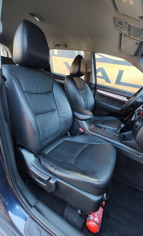 KIA Sorento 2.4 16V 4×2 2013/2014 VALE AUTOMÓVEIS LAJEADO / Carros no Vale