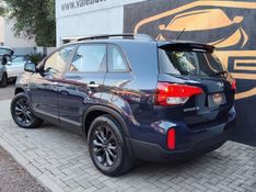 KIA Sorento 2.4 16V 4×2 2013/2014 VALE AUTOMÓVEIS LAJEADO / Carros no Vale