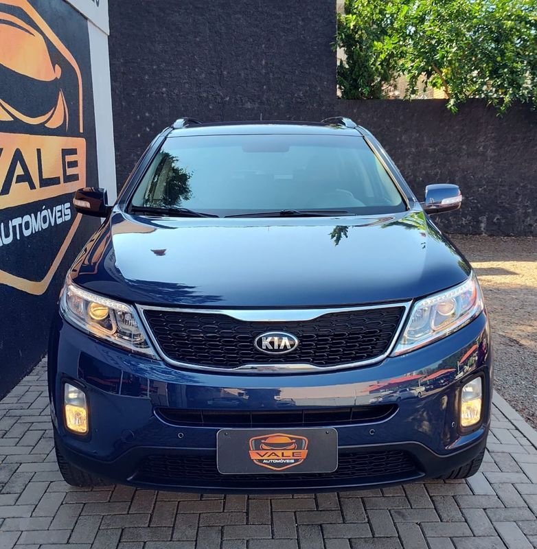 KIA Sorento 2.4 16V 4×2 2013/2014 VALE AUTOMÓVEIS LAJEADO / Carros no Vale