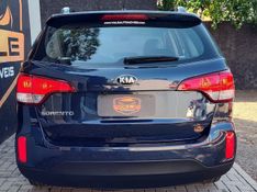 KIA Sorento 2.4 16V 4×2 2013/2014 VALE AUTOMÓVEIS LAJEADO / Carros no Vale