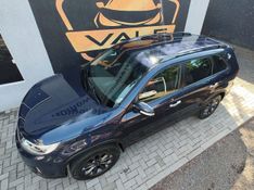 KIA Sorento 2.4 16V 4×2 2013/2014 VALE AUTOMÓVEIS LAJEADO / Carros no Vale
