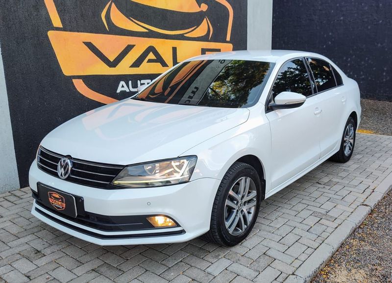 VOLKSWAGEN JETTA Comfortline 1.4 TSI 16V 2016/2017 VALE AUTOMÓVEIS LAJEADO / Carros no Vale