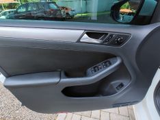 VOLKSWAGEN JETTA Comfortline 1.4 TSI 16V 2016/2017 VALE AUTOMÓVEIS LAJEADO / Carros no Vale
