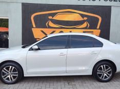 VOLKSWAGEN JETTA Comfortline 1.4 TSI 16V 2016/2017 VALE AUTOMÓVEIS LAJEADO / Carros no Vale