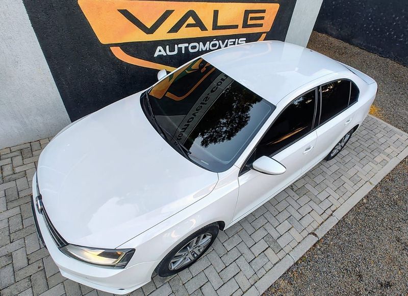 VOLKSWAGEN JETTA Comfortline 1.4 TSI 16V 2016/2017 VALE AUTOMÓVEIS LAJEADO / Carros no Vale