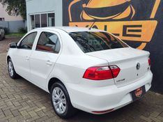 VOLKSWAGEN VOYAGE 1.0 12V 2022/2023 VALE AUTOMÓVEIS LAJEADO / Carros no Vale