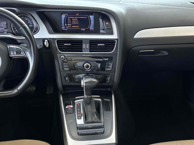 AUDI A4 1.8 TFSI AMBIENTE MULTITRONIC 2015/2015 LEHMEN VEÍCULOS VENÂNCIO AIRES / Carros no Vale