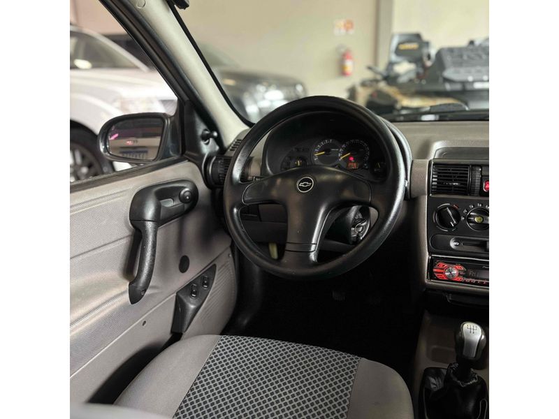 CHEVROLET CLASSIC 1.0 MPFI LIFE 8V 2009/2009 LEHMEN VEÍCULOS VENÂNCIO AIRES / Carros no Vale