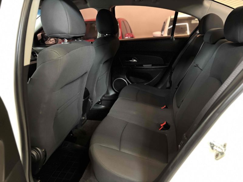 CHEVROLET CRUZE 1.8 LT 16V 2014/2014 LEHMEN VEÍCULOS VENÂNCIO AIRES / Carros no Vale