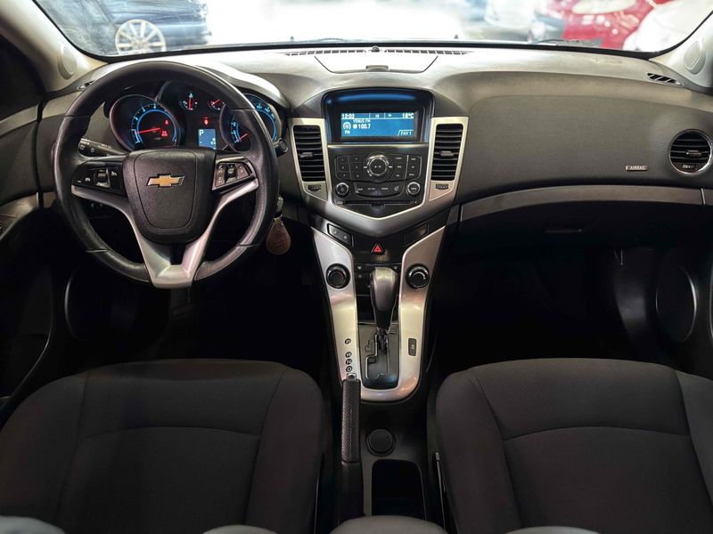 CHEVROLET CRUZE 1.8 LT 16V 2014/2014 LEHMEN VEÍCULOS VENÂNCIO AIRES / Carros no Vale