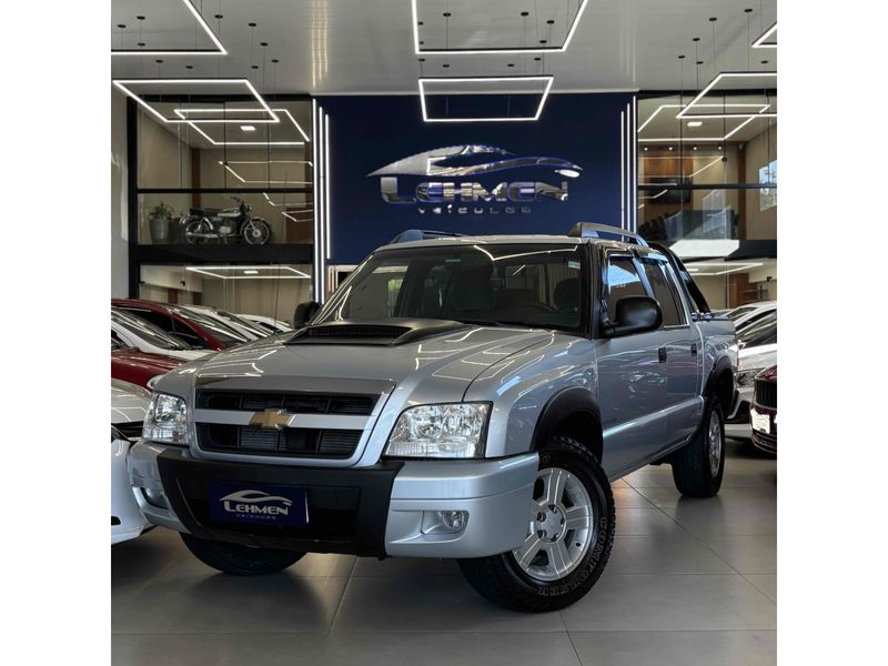 CHEVROLET S10 2.4 MPFI ADVANTAGE 4X2 CD 8V 2010/2011 LEHMEN VEÍCULOS VENÂNCIO AIRES / Carros no Vale