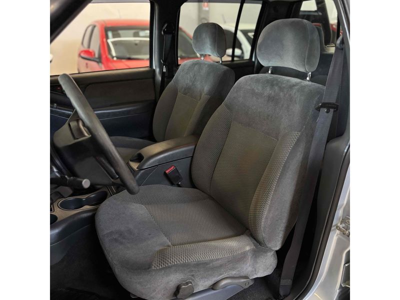 CHEVROLET S10 2.4 MPFI ADVANTAGE 4X2 CD 8V 2010/2011 LEHMEN VEÍCULOS VENÂNCIO AIRES / Carros no Vale