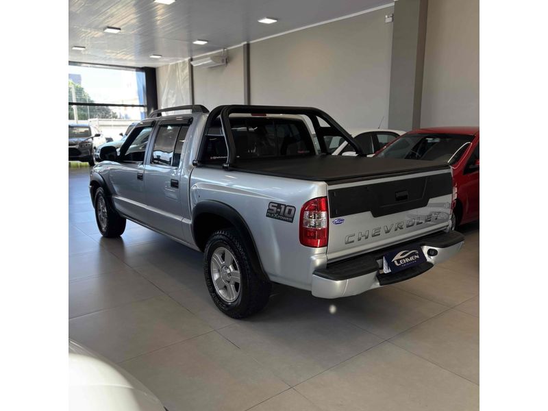 CHEVROLET S10 2.4 MPFI ADVANTAGE 4X2 CD 8V 2010/2011 LEHMEN VEÍCULOS VENÂNCIO AIRES / Carros no Vale