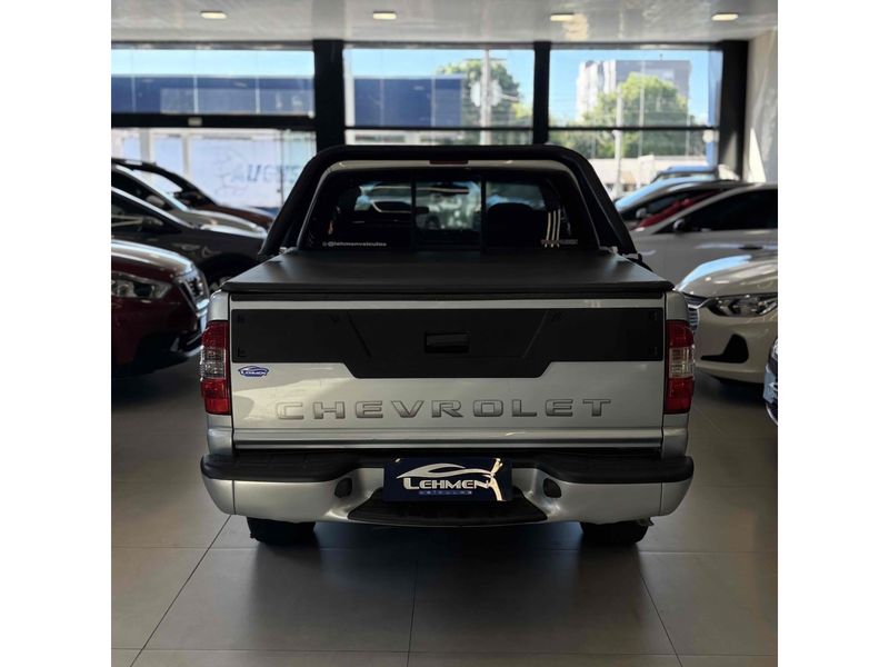 CHEVROLET S10 2.4 MPFI ADVANTAGE 4X2 CD 8V 2010/2011 LEHMEN VEÍCULOS VENÂNCIO AIRES / Carros no Vale