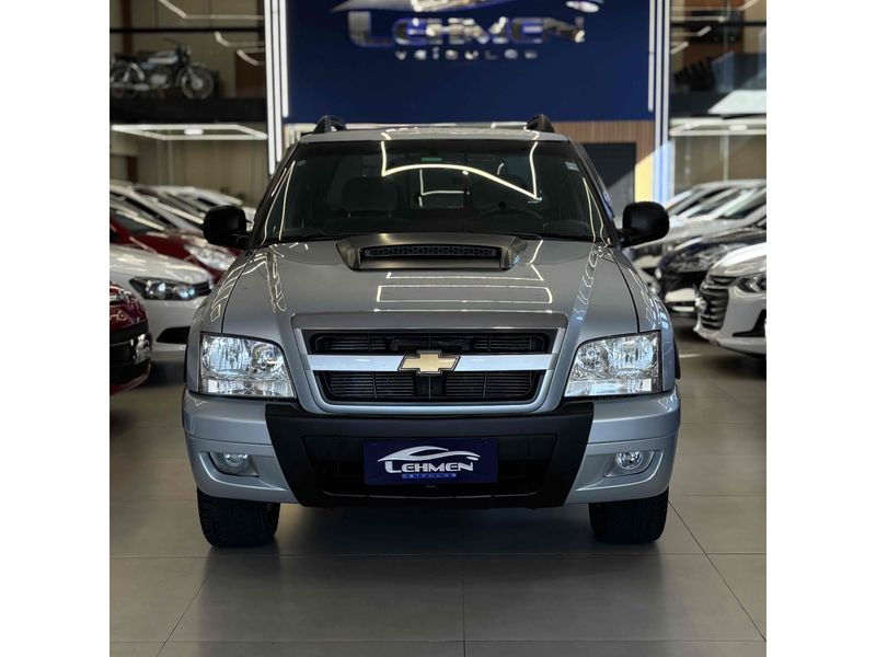 CHEVROLET S10 2.4 MPFI ADVANTAGE 4X2 CD 8V 2010/2011 LEHMEN VEÍCULOS VENÂNCIO AIRES / Carros no Vale