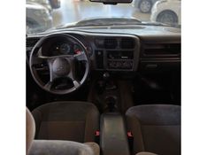 CHEVROLET S10 2.4 MPFI ADVANTAGE 4X2 CD 8V 2010/2011 LEHMEN VEÍCULOS VENÂNCIO AIRES / Carros no Vale