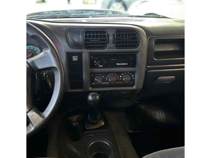 CHEVROLET S10 2.4 MPFI ADVANTAGE 4X2 CD 8V 2010/2011 LEHMEN VEÍCULOS VENÂNCIO AIRES / Carros no Vale