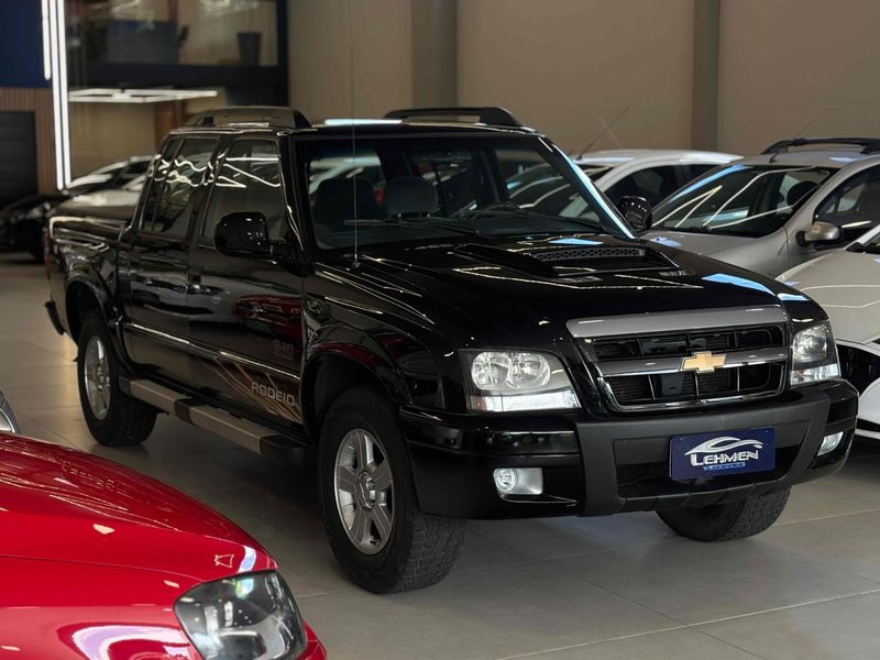 CHEVROLET S10 2.4 MPFI RODEIO 4X2 CD 8V 2010/2011 LEHMEN VEÍCULOS VENÂNCIO AIRES / Carros no Vale