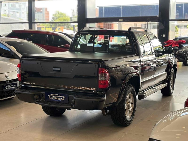 CHEVROLET S10 2.4 MPFI RODEIO 4X2 CD 8V 2010/2011 LEHMEN VEÍCULOS VENÂNCIO AIRES / Carros no Vale