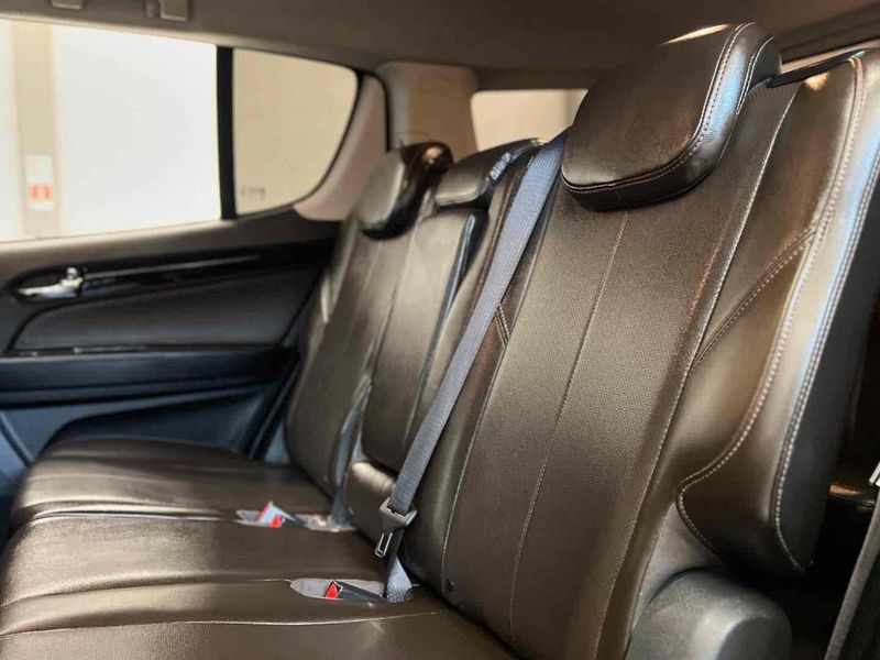 CHEVROLET TRAILBLAZER 2.8 LTZ 4X4 16V TURBO 2017/2018 LEHMEN VEÍCULOS VENÂNCIO AIRES / Carros no Vale