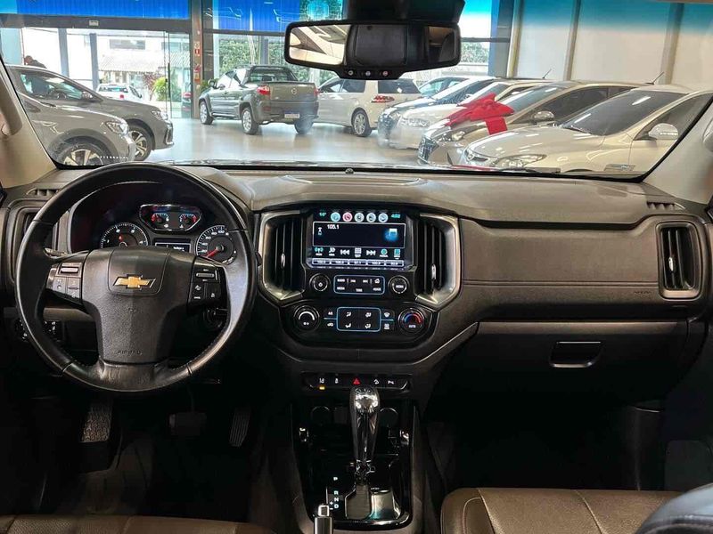 CHEVROLET TRAILBLAZER 2.8 LTZ 4X4 16V TURBO 2017/2018 LEHMEN VEÍCULOS VENÂNCIO AIRES / Carros no Vale