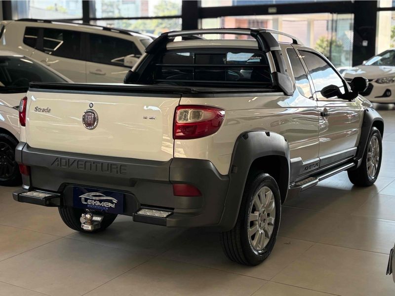 FIAT STRADA 1.8 MPI ADVENTURE CD 16V 2013/2014 LEHMEN VEÍCULOS VENÂNCIO AIRES / Carros no Vale