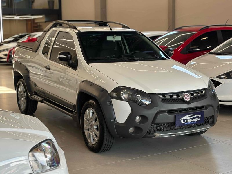 FIAT STRADA 1.8 MPI ADVENTURE CD 16V 2013/2014 LEHMEN VEÍCULOS VENÂNCIO AIRES / Carros no Vale