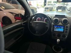 FORD FIESTA 1.0 ROCAM HATCH 8V 2014/2014 LEHMEN VEÍCULOS VENÂNCIO AIRES / Carros no Vale