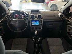 FORD FIESTA 1.0 ROCAM HATCH 8V 2014/2014 LEHMEN VEÍCULOS VENÂNCIO AIRES / Carros no Vale