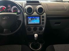 FORD FIESTA 1.0 ROCAM HATCH 8V 2014/2014 LEHMEN VEÍCULOS VENÂNCIO AIRES / Carros no Vale