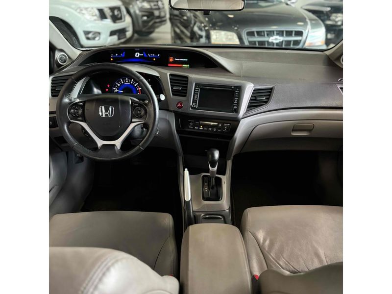 HONDA CIVIC 2.0 EXR 16V 2013/2014 LEHMEN VEÍCULOS VENÂNCIO AIRES / Carros no Vale