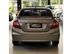 HONDA CIVIC 2.0 EXR 16V 2013/2014 LEHMEN VEÍCULOS VENÂNCIO AIRES / Carros no Vale
