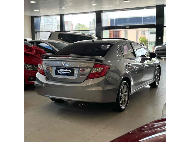 HONDA CIVIC 2.0 EXR 16V 2013/2014 LEHMEN VEÍCULOS VENÂNCIO AIRES / Carros no Vale