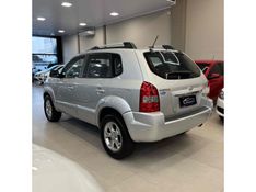 HYUNDAI TUCSON 2.0 MPFI GLS 16V 143CV 2WD 2014/2015 LEHMEN VEÍCULOS VENÂNCIO AIRES / Carros no Vale