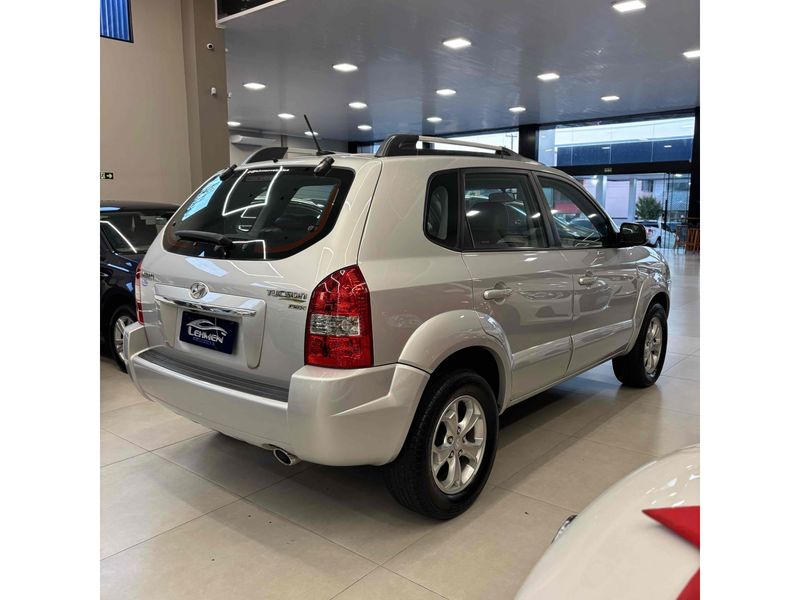 HYUNDAI TUCSON 2.0 MPFI GLS 16V 143CV 2WD 2014/2015 LEHMEN VEÍCULOS VENÂNCIO AIRES / Carros no Vale