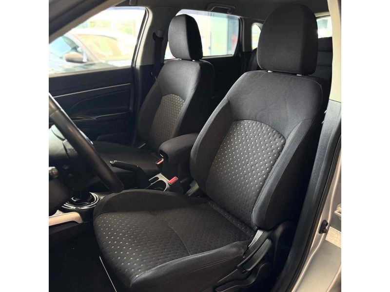MITSUBISHI ASX 2.0 4X2 16V 2010/2011 LEHMEN VEÍCULOS VENÂNCIO AIRES / Carros no Vale