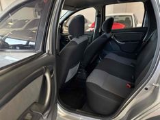 RENAULT DUSTER 2.0 DYNAMIQUE 4X2 16V 2015/2015 LEHMEN VEÍCULOS VENÂNCIO AIRES / Carros no Vale