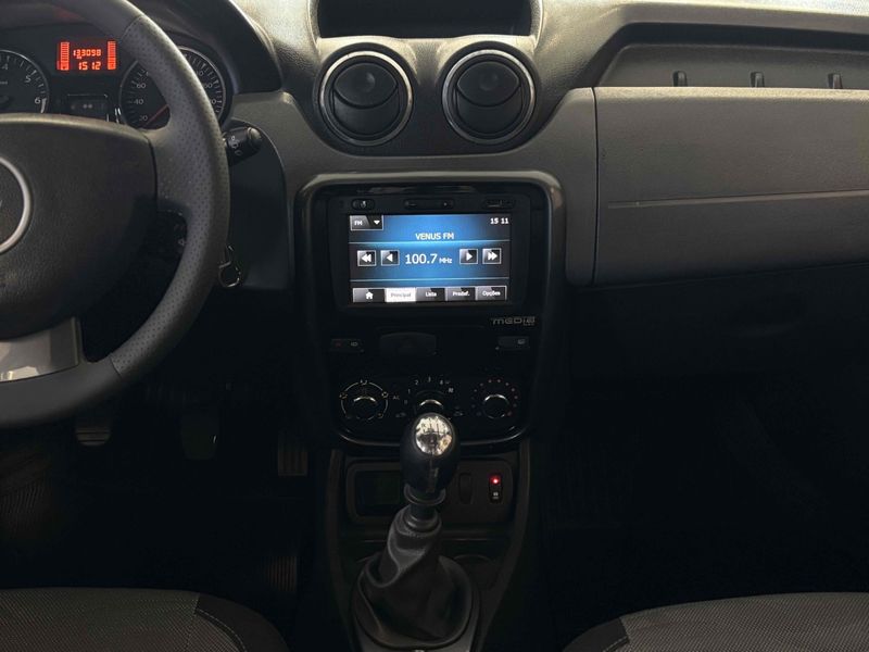 RENAULT DUSTER 2.0 DYNAMIQUE 4X2 16V 2015/2015 LEHMEN VEÍCULOS VENÂNCIO AIRES / Carros no Vale
