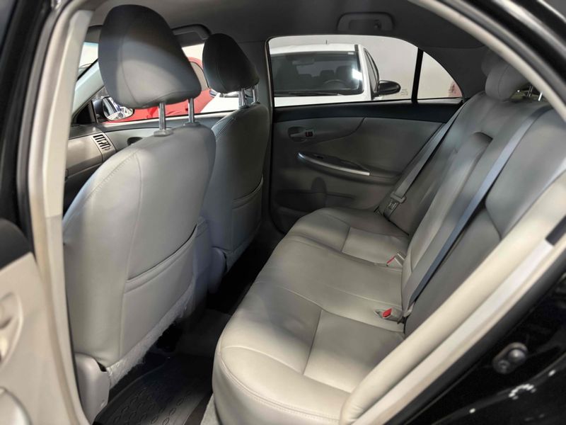 TOYOTA COROLLA 1.8 GLI 16V 2012/2012 LEHMEN VEÍCULOS VENÂNCIO AIRES / Carros no Vale