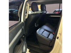 TOYOTA HILUX 2.7 SRV 4X2 CD 16V 2016/2017 LEHMEN VEÍCULOS VENÂNCIO AIRES / Carros no Vale