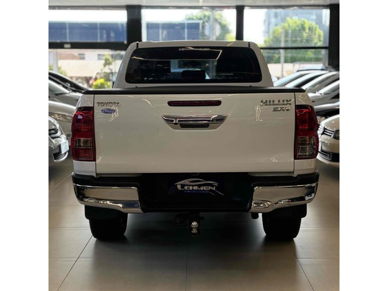 TOYOTA HILUX 2.7 SRV 4X2 CD 16V 2016/2017 LEHMEN VEÍCULOS VENÂNCIO AIRES / Carros no Vale