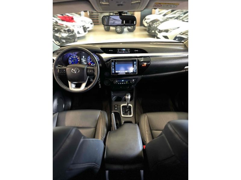 TOYOTA HILUX 2.7 SRV 4X2 CD 16V 2016/2017 LEHMEN VEÍCULOS VENÂNCIO AIRES / Carros no Vale