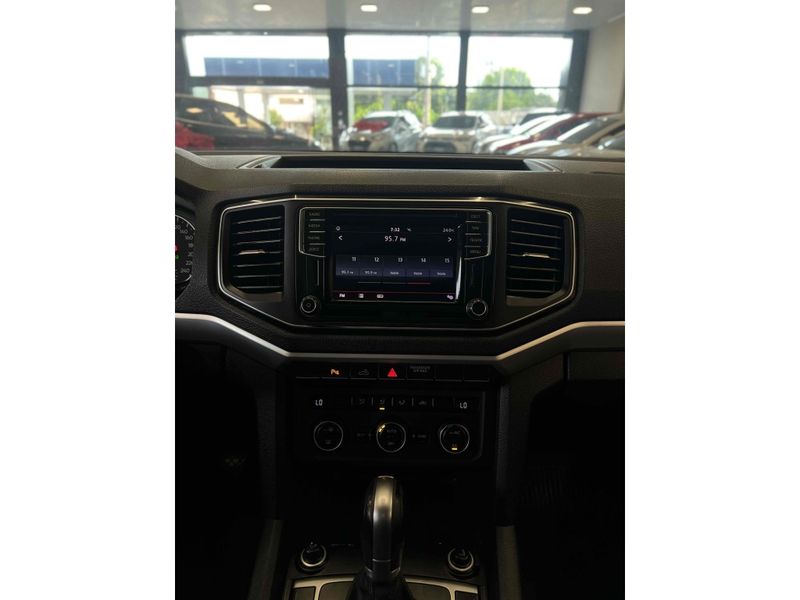 VOLKSWAGEN AMAROK 2.0 HIGHLINE 4X4 CD 16V TURBO INTERCOOLER 2017/2017 LEHMEN VEÍCULOS VENÂNCIO AIRES / Carros no Vale