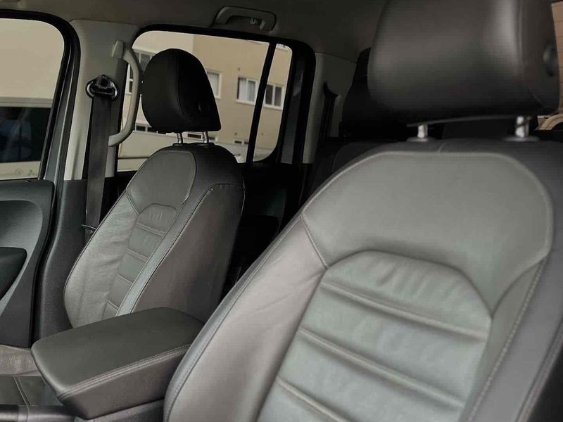 VOLKSWAGEN AMAROK 3.0 V6 TDI HIGHLINE CD 4MOTION 2018/2018 LEHMEN VEÍCULOS VENÂNCIO AIRES / Carros no Vale