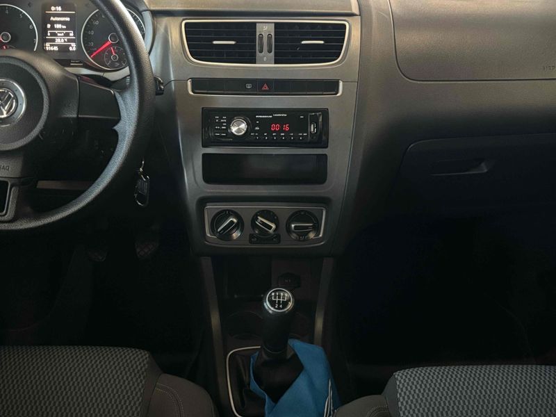 VOLKSWAGEN FOX 1.0 MI BLUEMOTION 8V 2014/2014 LEHMEN VEÍCULOS VENÂNCIO AIRES / Carros no Vale