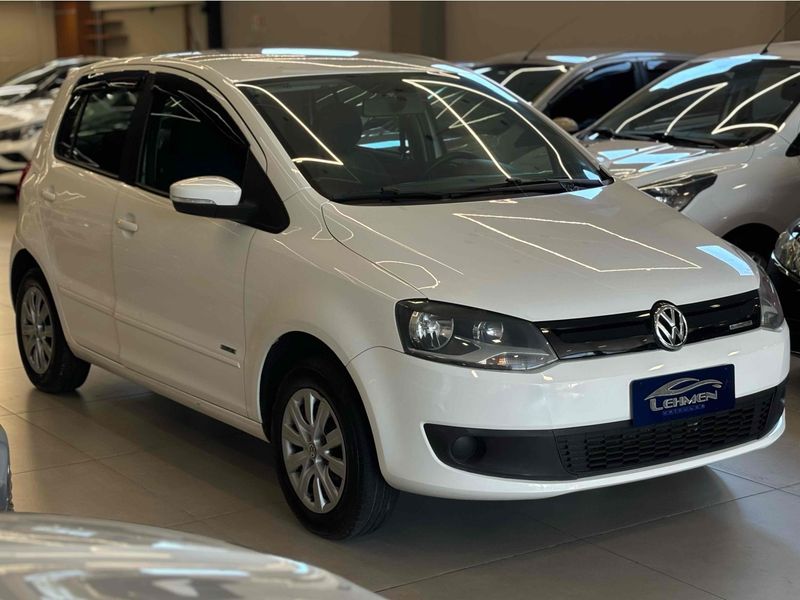 VOLKSWAGEN FOX 1.0 MI BLUEMOTION 8V 2014/2014 LEHMEN VEÍCULOS VENÂNCIO AIRES / Carros no Vale
