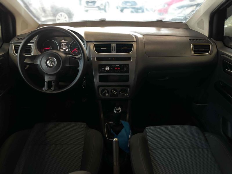 VOLKSWAGEN FOX 1.0 MI BLUEMOTION 8V 2014/2014 LEHMEN VEÍCULOS VENÂNCIO AIRES / Carros no Vale