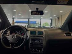 VOLKSWAGEN FOX 1.0 MPI TRACK 12V 2017/2017 LEHMEN VEÍCULOS VENÂNCIO AIRES / Carros no Vale